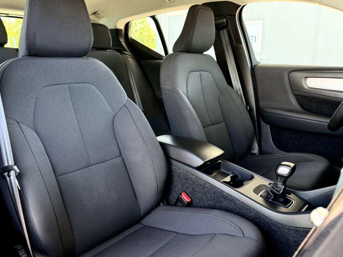 Volvo XC40 T3 Momentum Pro (17)