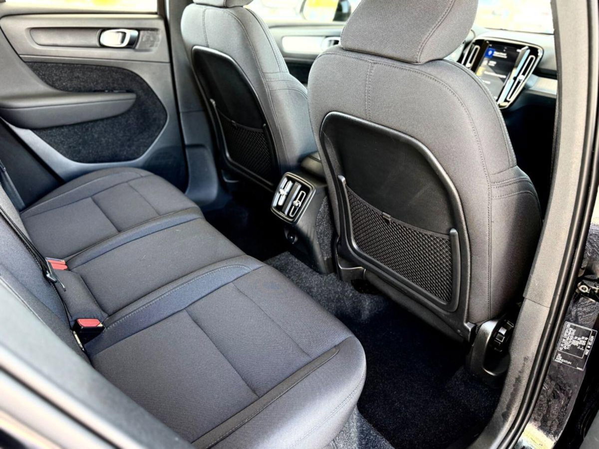 Volvo XC40 T3 Momentum Pro (20)