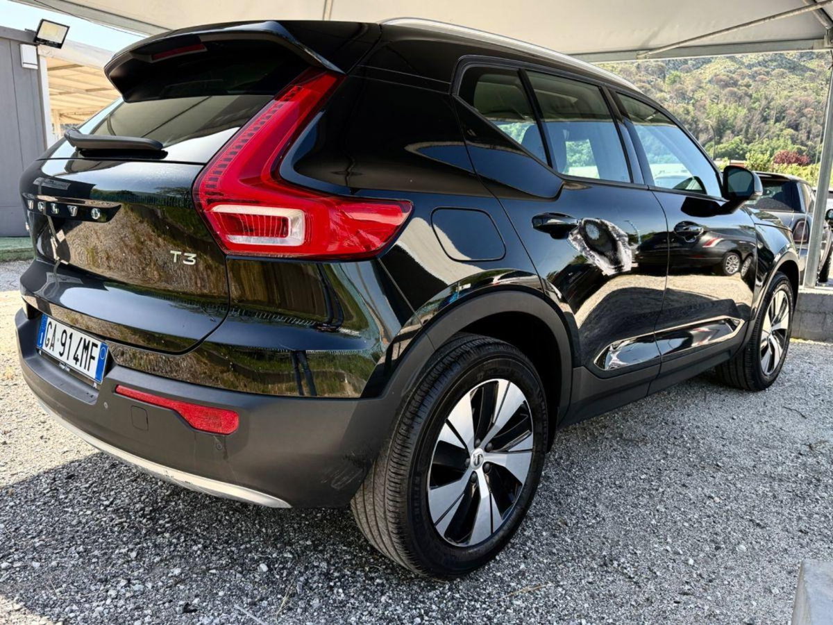 Volvo XC40 T3 Momentum Pro (4)