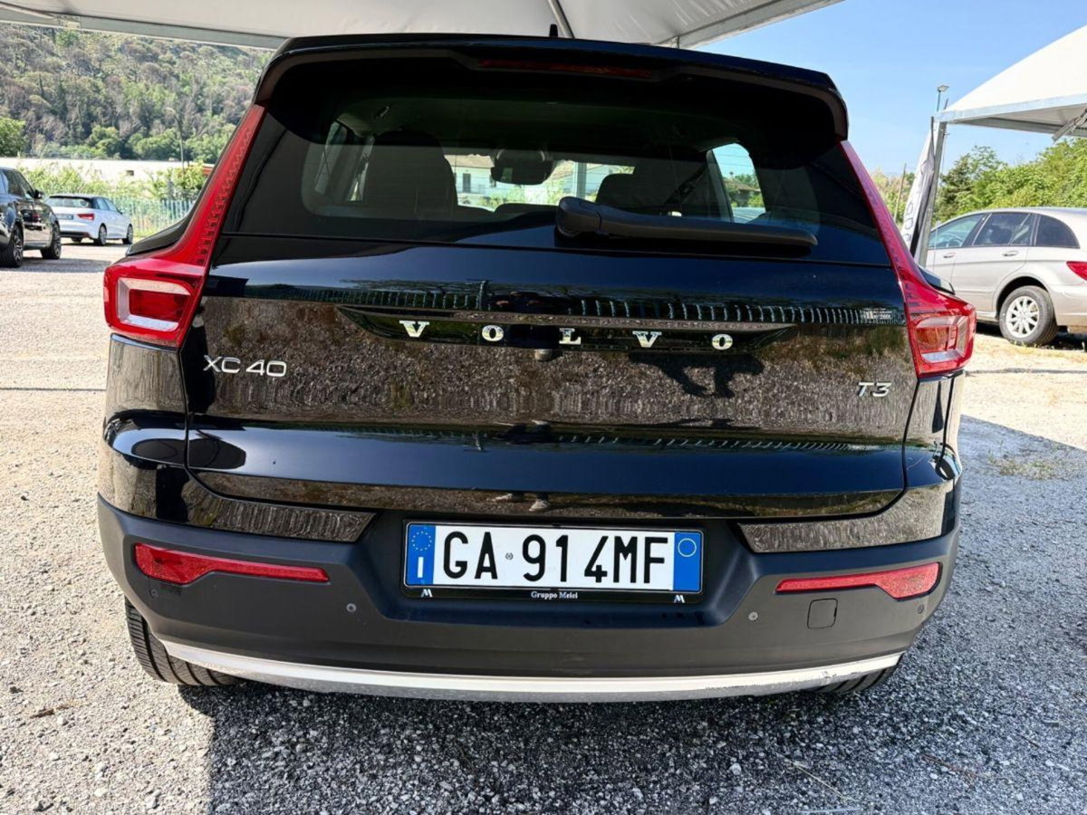 Volvo XC40 T3 Momentum Pro (5)