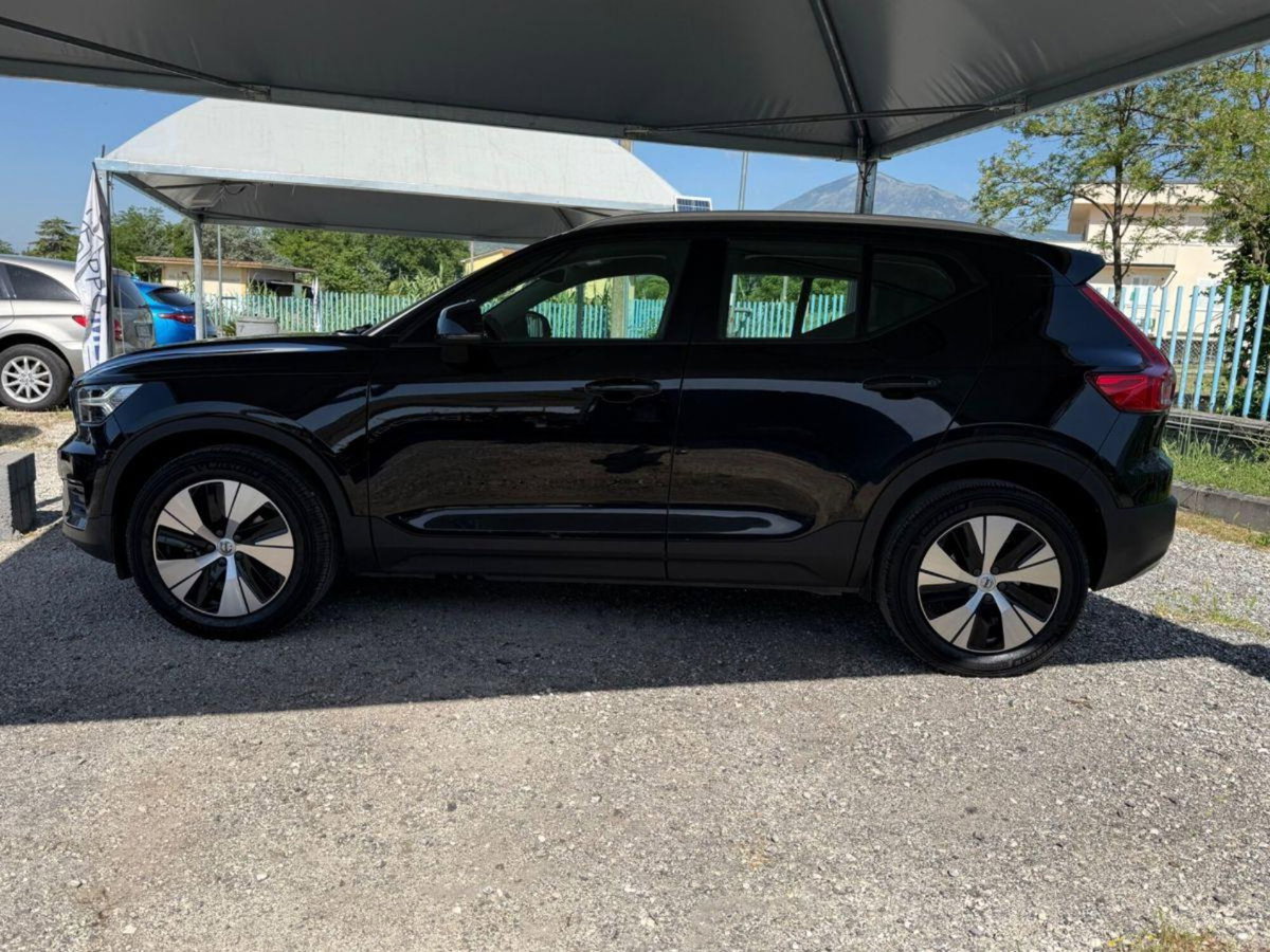 Volvo XC40 T3 Momentum Pro (6)