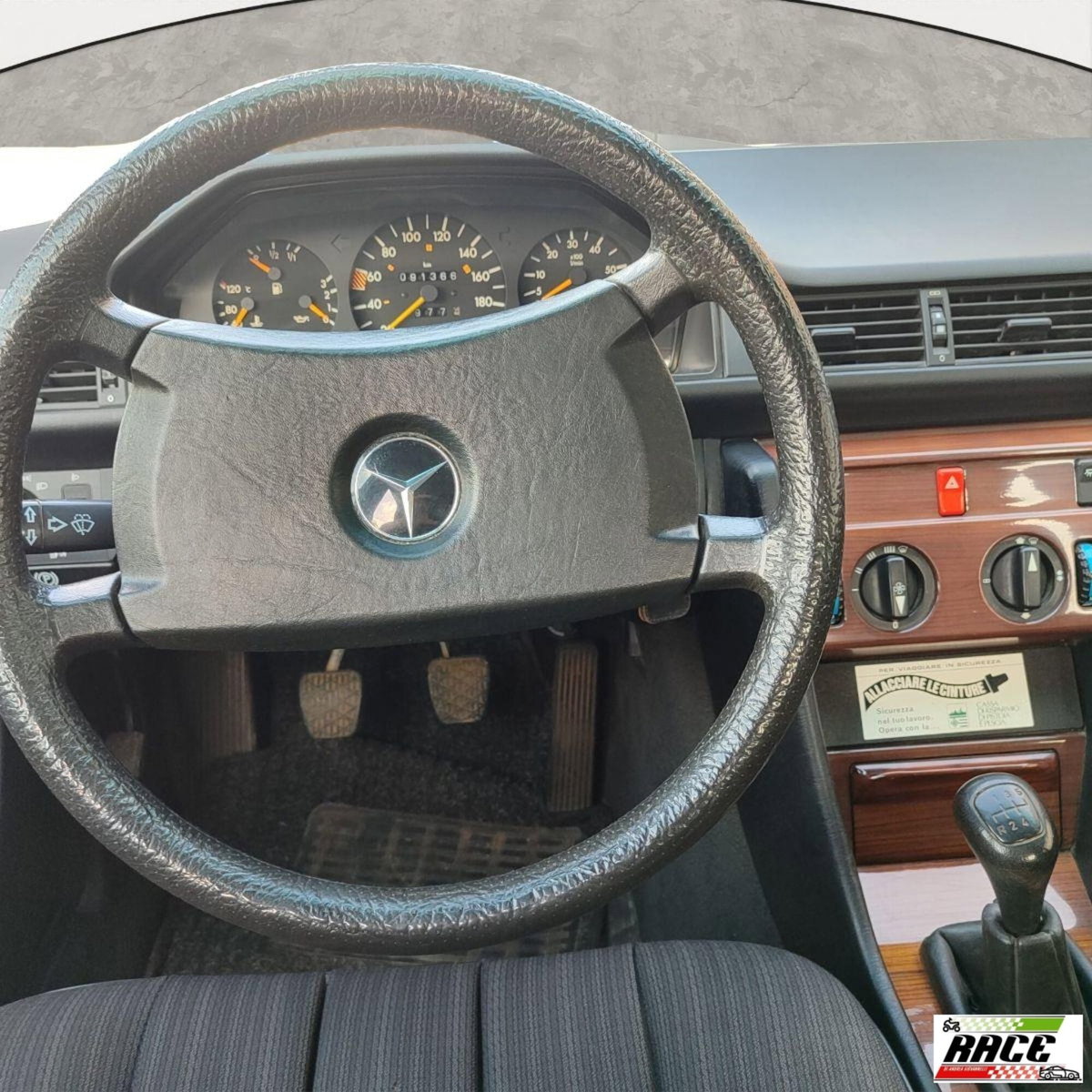 Mercedes-Benz 250 250 diesel (14)