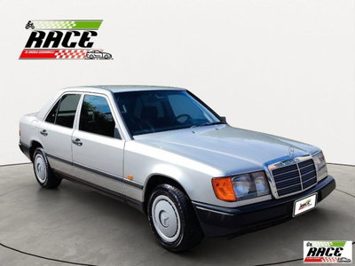 Mercedes-Benz 250 250 diesel (8)