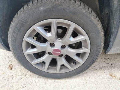 Fiat Panda 1.3 MJT 95 CV S&S 4x4 (11)