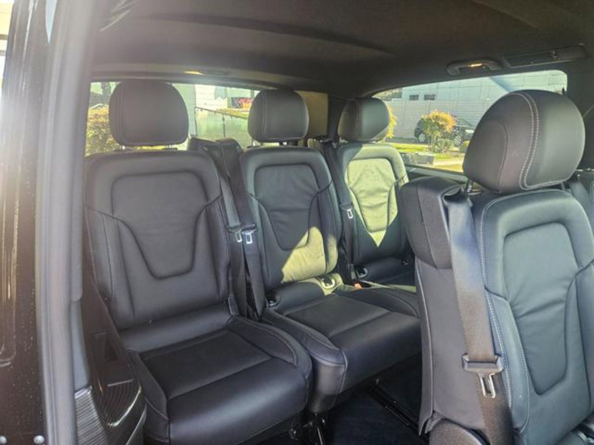 Mercedes-Benz Classe V Extralong 300 d Style auto (13)