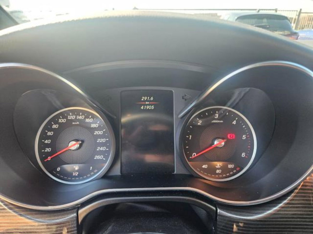 Mercedes-Benz Classe V Extralong 300 d Style auto (14)
