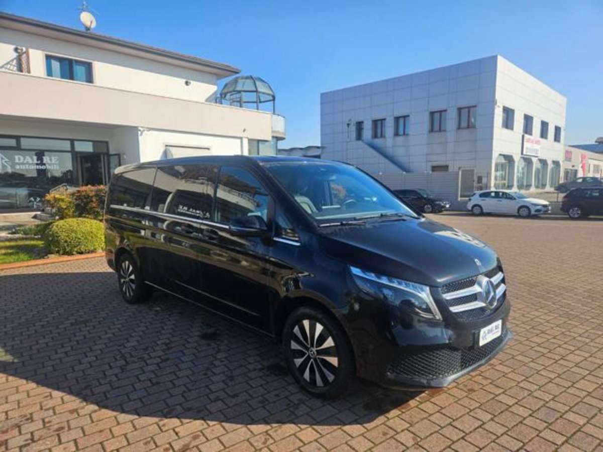 Mercedes-Benz Classe V Extralong 300 d Style auto (3)