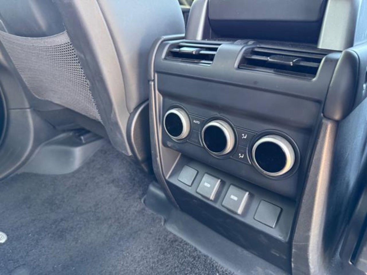 Land Rover Defender 110 5.0 V8 awd 525cv auto (15)