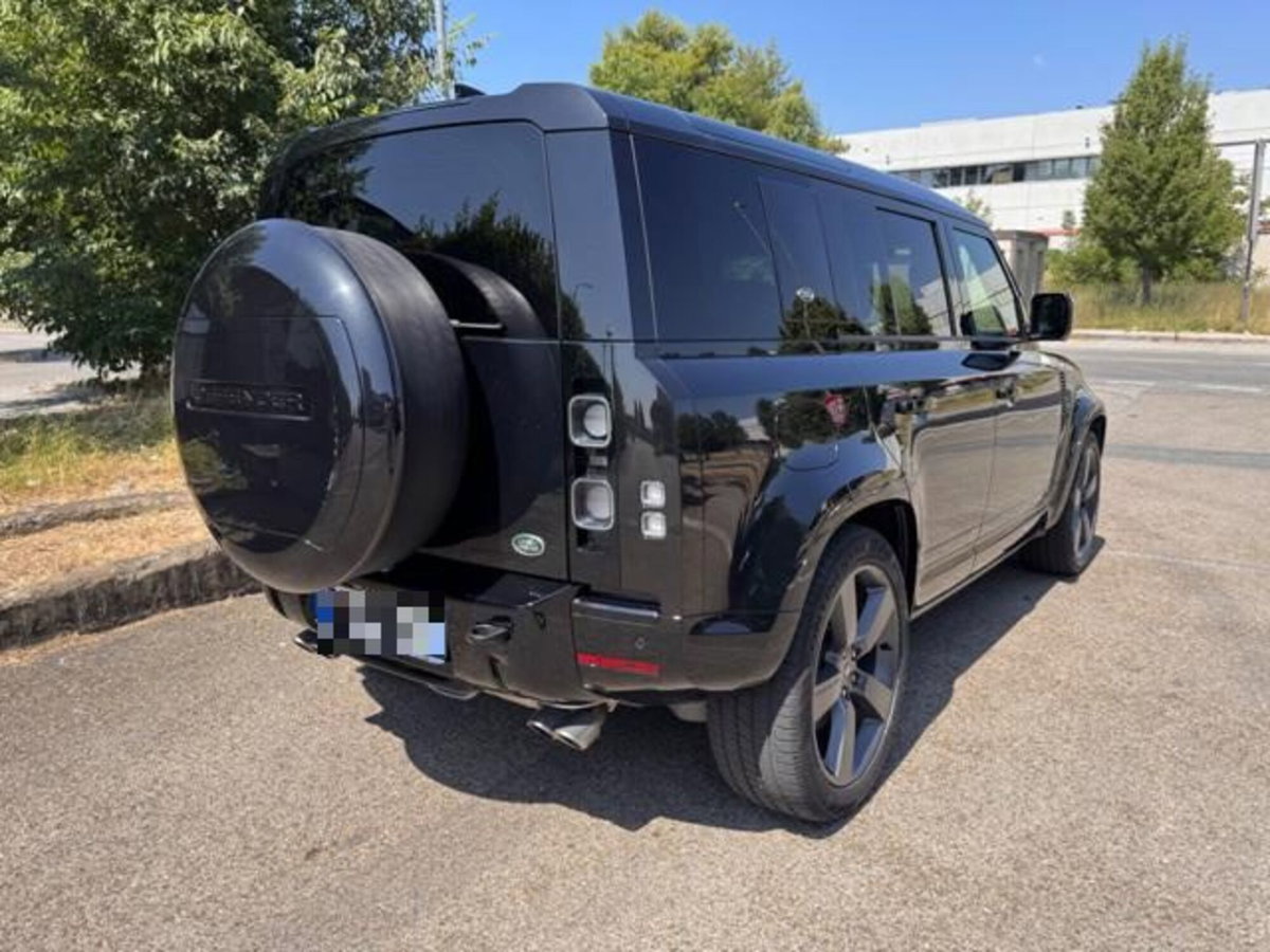 Land Rover Defender 110 5.0 V8 awd 525cv auto (3)