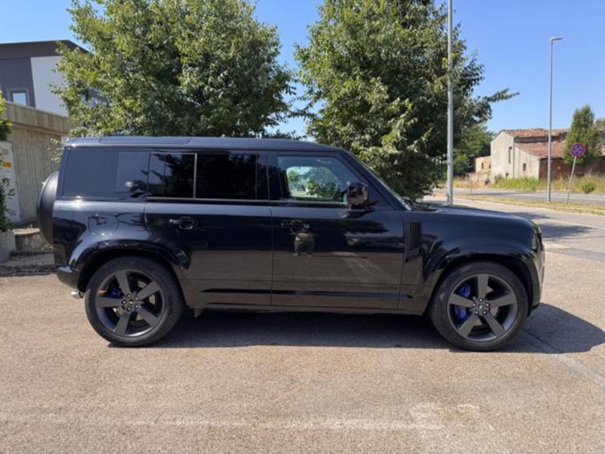 Land Rover Defender 110 5.0 V8 awd 525cv auto (4)