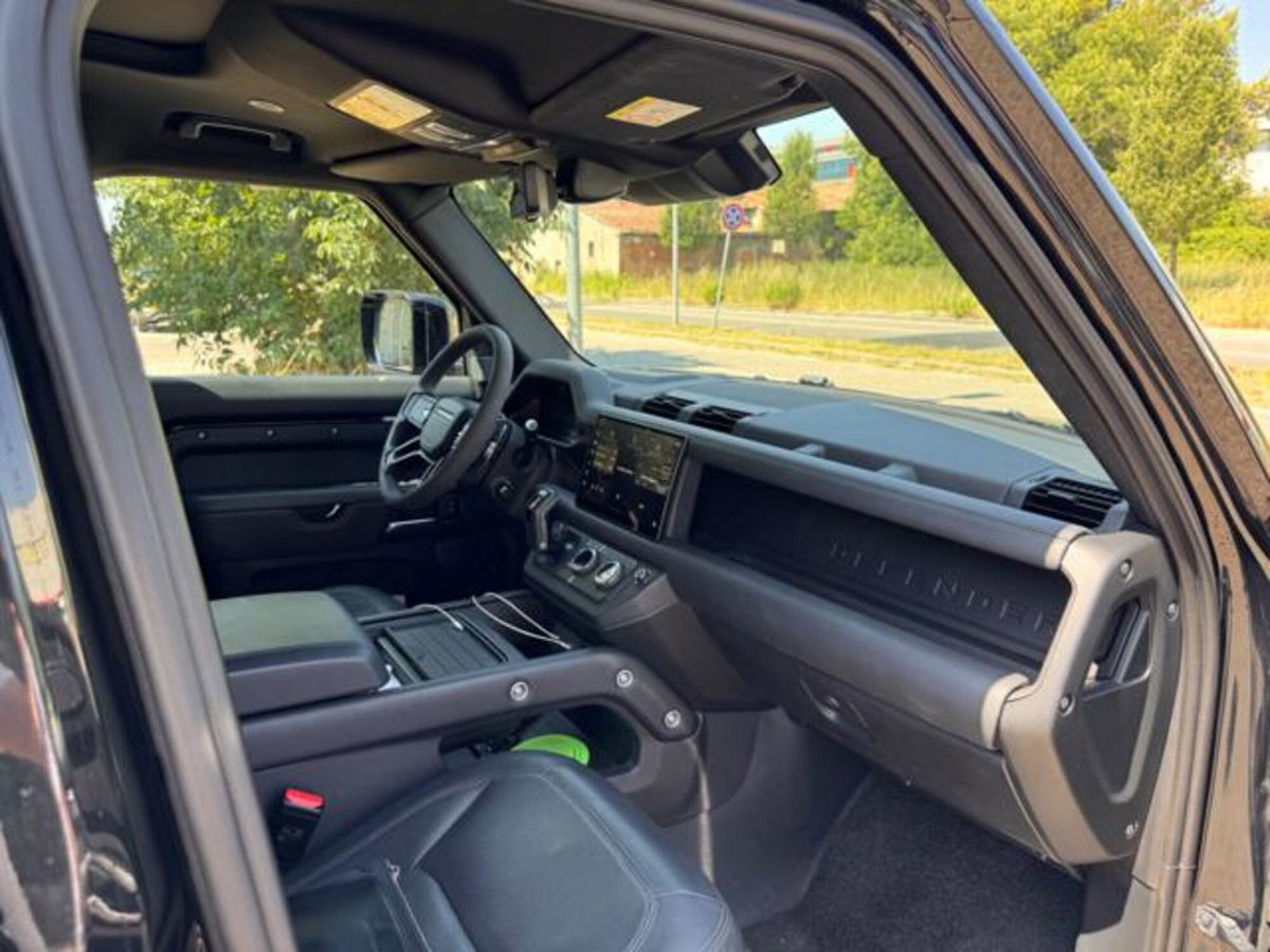 Land Rover Defender 110 5.0 V8 awd 525cv auto (8)
