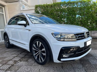 Volkswagen Tiguan Allspace 2.0 TDI SCR DSG 4MOTION R-Line (18)