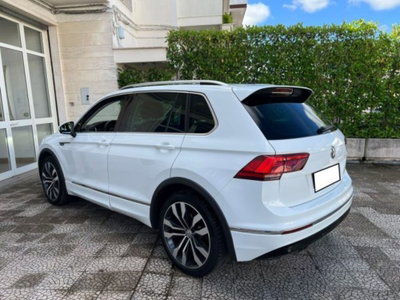 Volkswagen Tiguan Allspace 2.0 TDI SCR DSG 4MOTION R-Line (2)