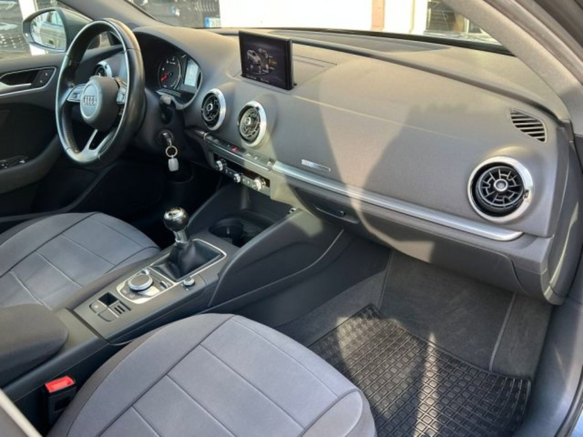 Audi A3 Sportback 1.6 TDI 116 CV Sport (7)
