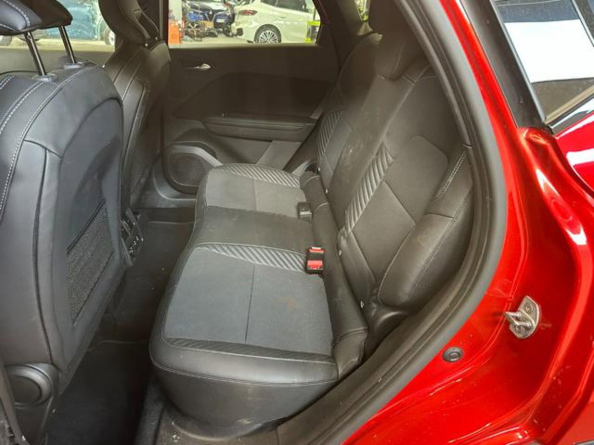 Renault Captur Full Hybrid E-Tech 145 CV Evolution (13)