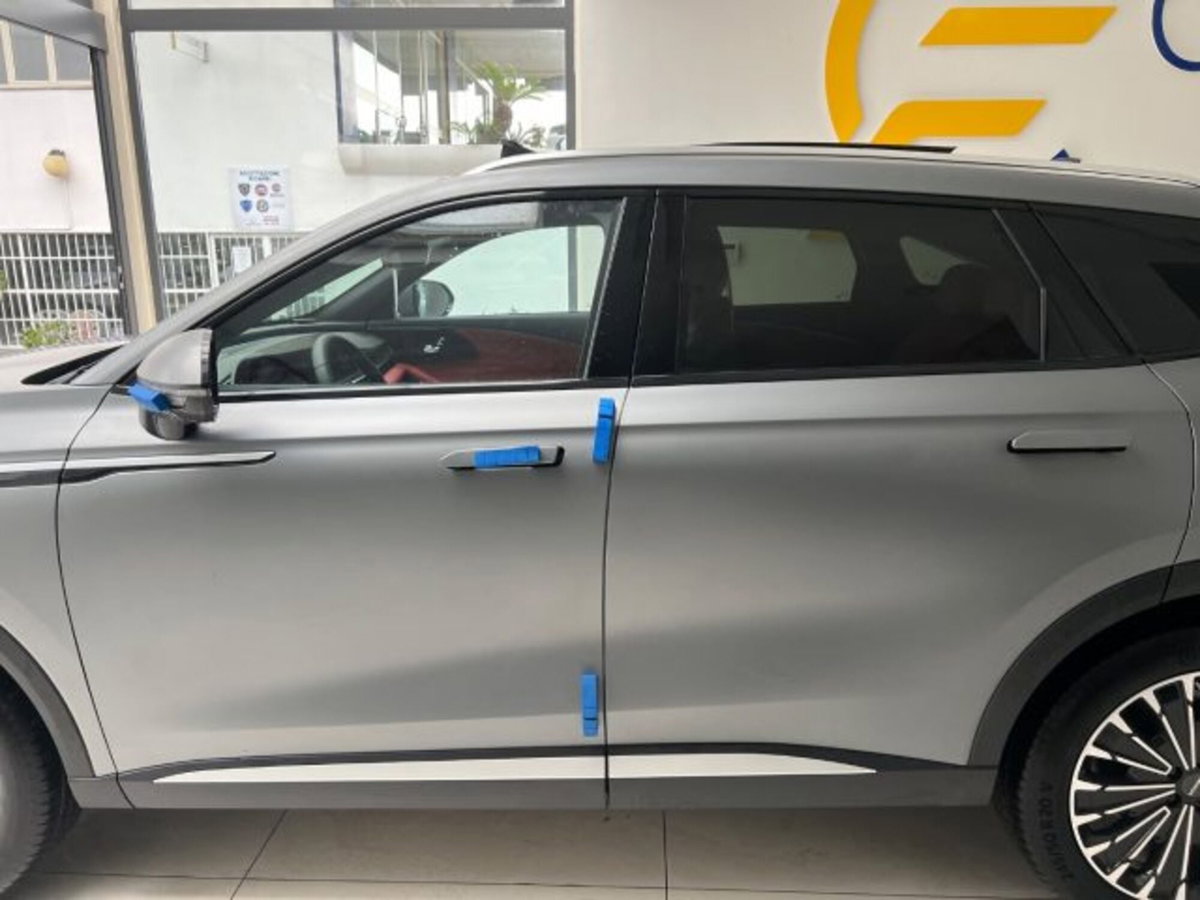 Omoda Omoda 9 SHS-P 1.5 tgdi phev Black Knight i-awd (13)