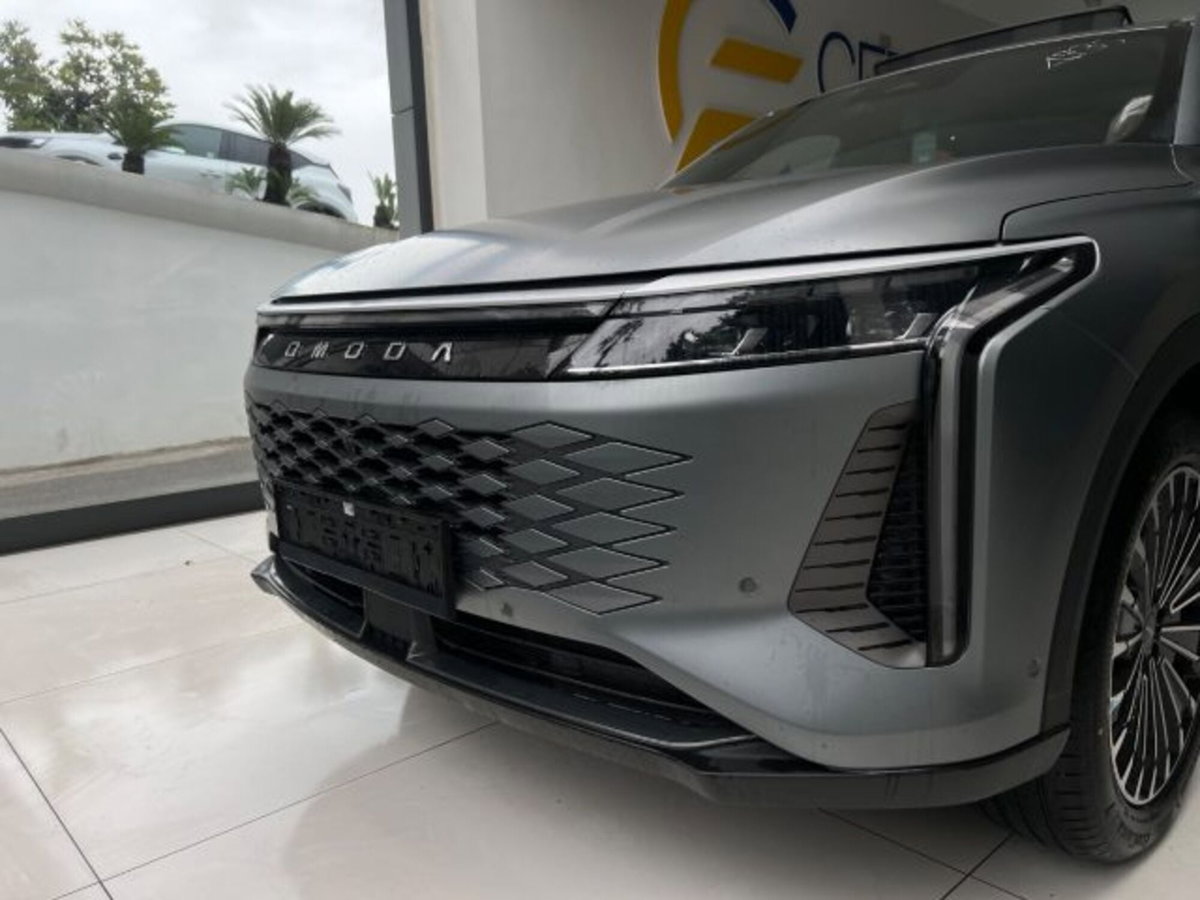 Omoda Omoda 9 SHS-P 1.5 tgdi phev Black Knight i-awd (14)