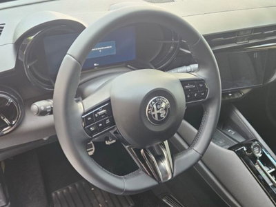 Alfa Romeo Junior 1.2 ibrida Q4 Ti 145cv edct6 (17)