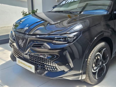 Alfa Romeo Junior 1.2 ibrida Q4 Ti 145cv edct6 (2)
