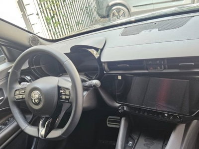 Alfa Romeo Junior 1.2 ibrida Q4 Ti 145cv edct6 (7)
