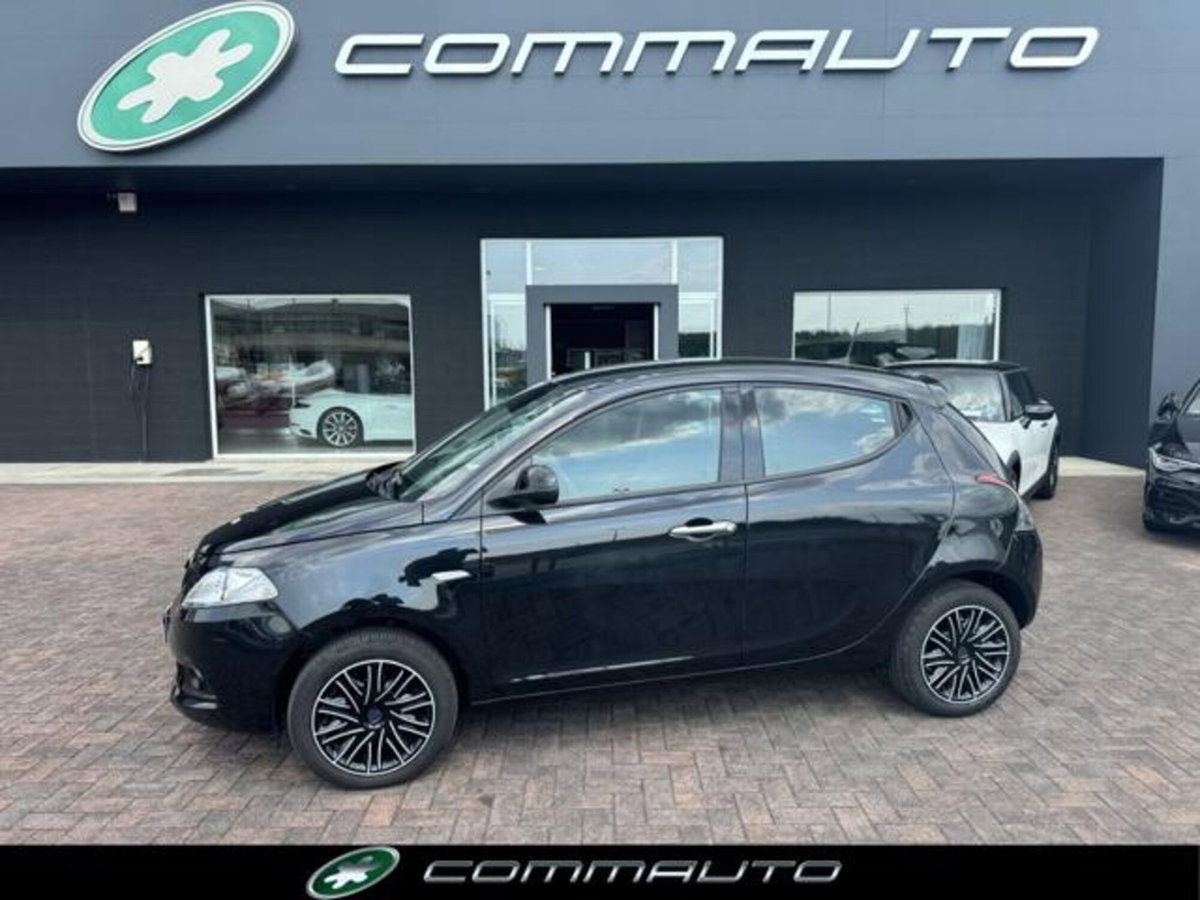 Lancia Ypsilon 1.0 FireFly 5 porte S&S Hybrid Gold Plus