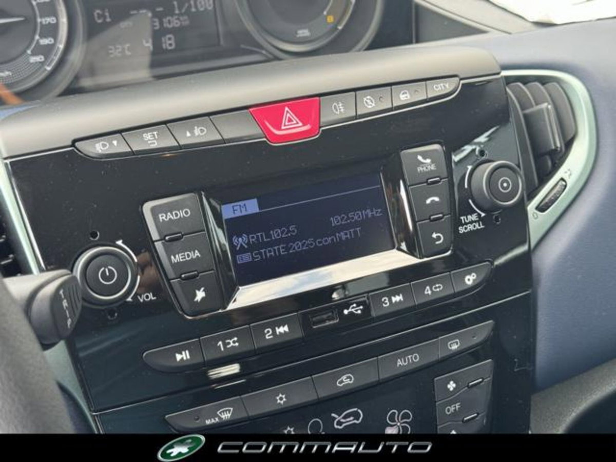 Lancia Ypsilon 1.0 FireFly 5 porte S&S Hybrid Gold Plus (14)