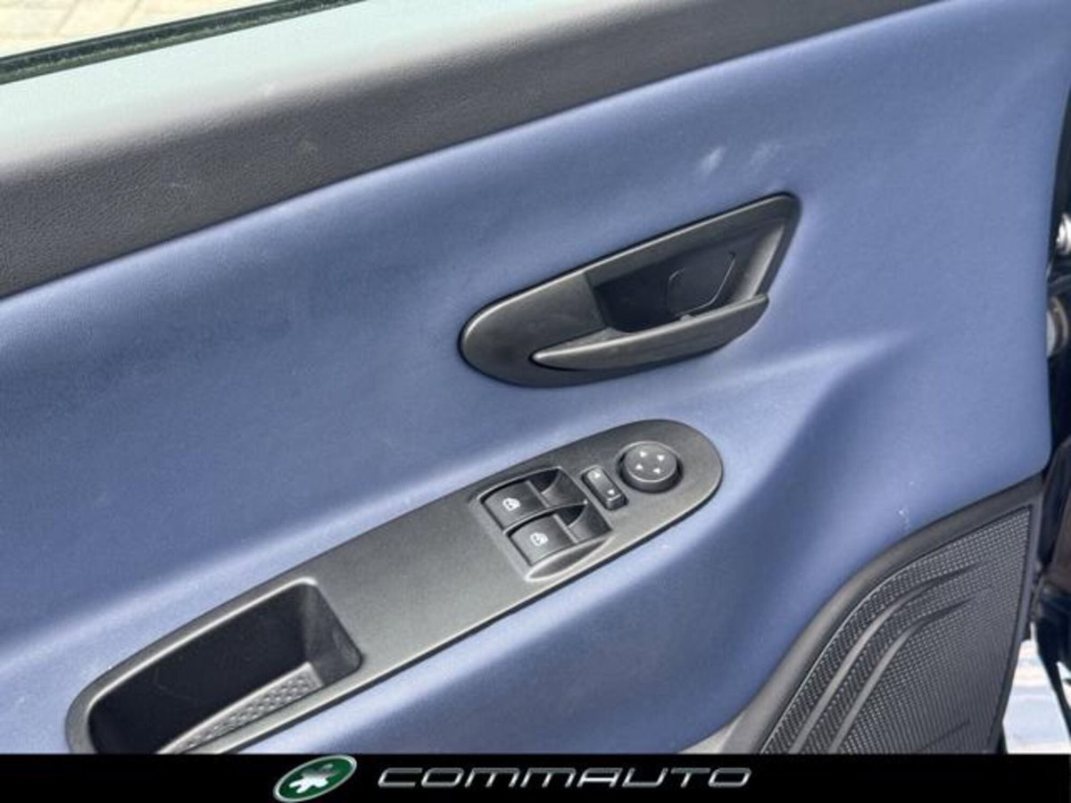 Lancia Ypsilon 1.0 FireFly 5 porte S&S Hybrid Gold Plus (9)