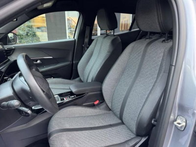 Peugeot 2008 PureTech 100 S&S Allure (13)