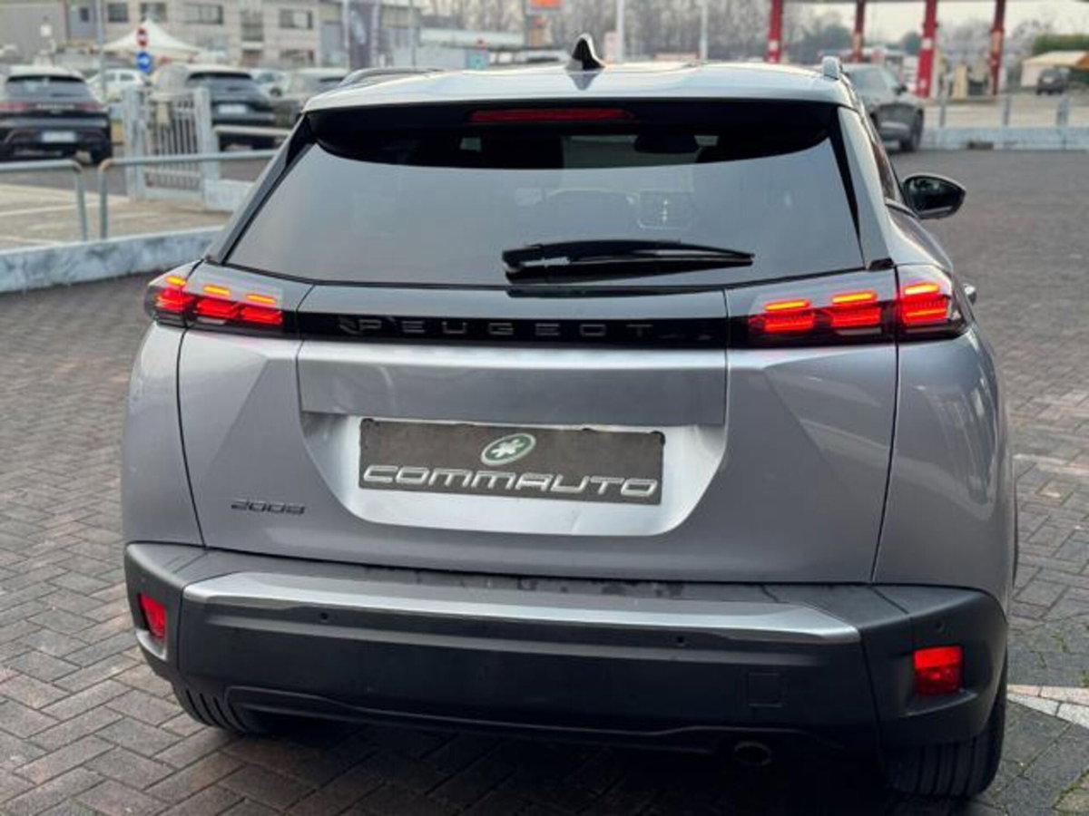 Peugeot 2008 PureTech 100 S&S Allure (5)