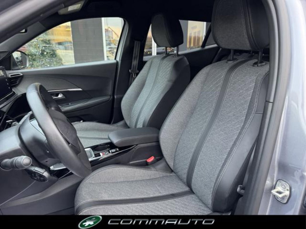 Peugeot 2008 PureTech 100 S&S Allure (13)
