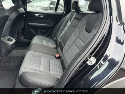 Volvo V60 Cross Country 2.0 b4 Core awd auto (15)