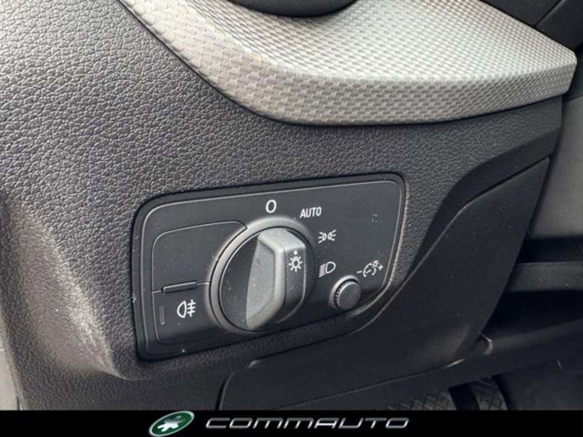 Audi Q2 Q2 30 TDI S tronic Business (14)