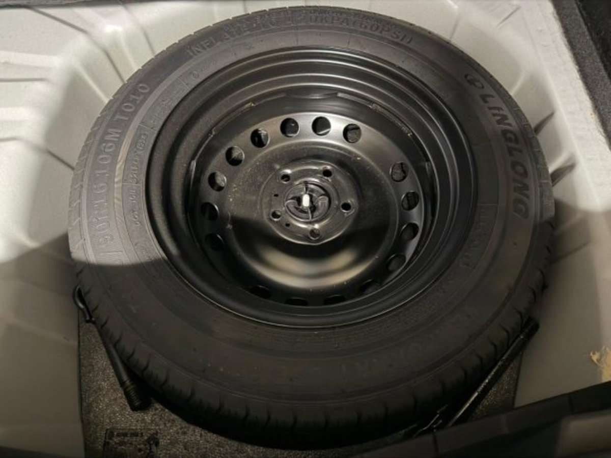 Nissan Juke 1.0 dig-t N-Connecta 114cv (16)