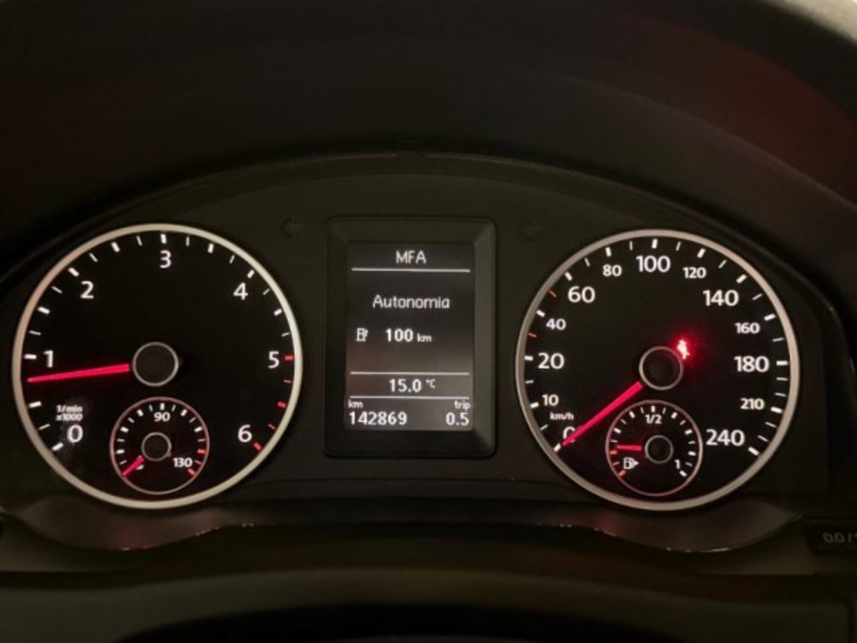 Volkswagen Tiguan 2.0 TDI DPF 4MOTION DSG Sport & Style (10)