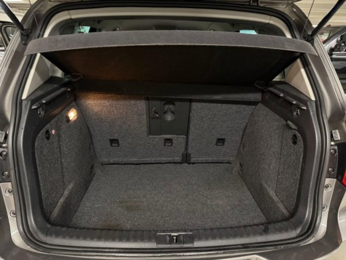 Volkswagen Tiguan 2.0 TDI DPF 4MOTION DSG Sport & Style (15)