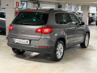 Volkswagen Tiguan 2.0 TDI DPF 4MOTION DSG Sport & Style (4)