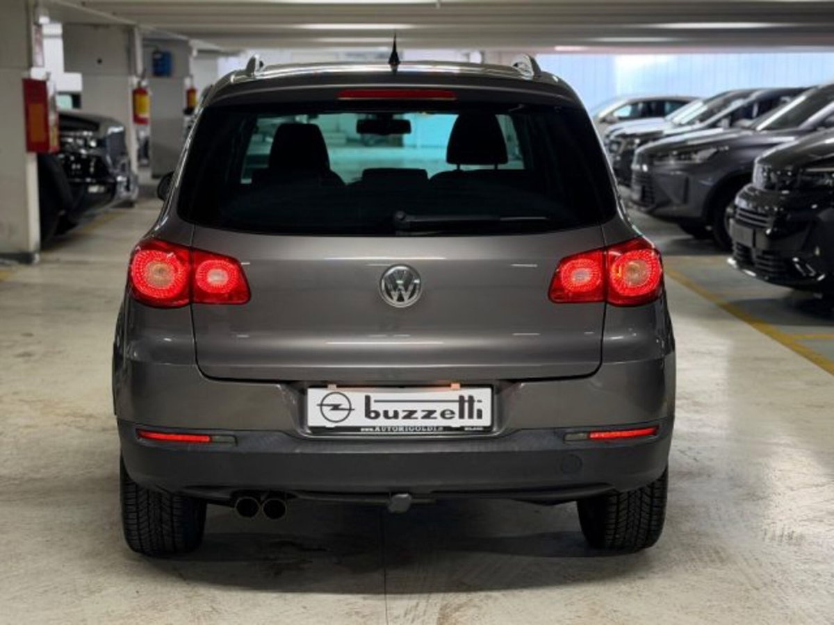 Volkswagen Tiguan 2.0 TDI DPF 4MOTION DSG Sport & Style (5)