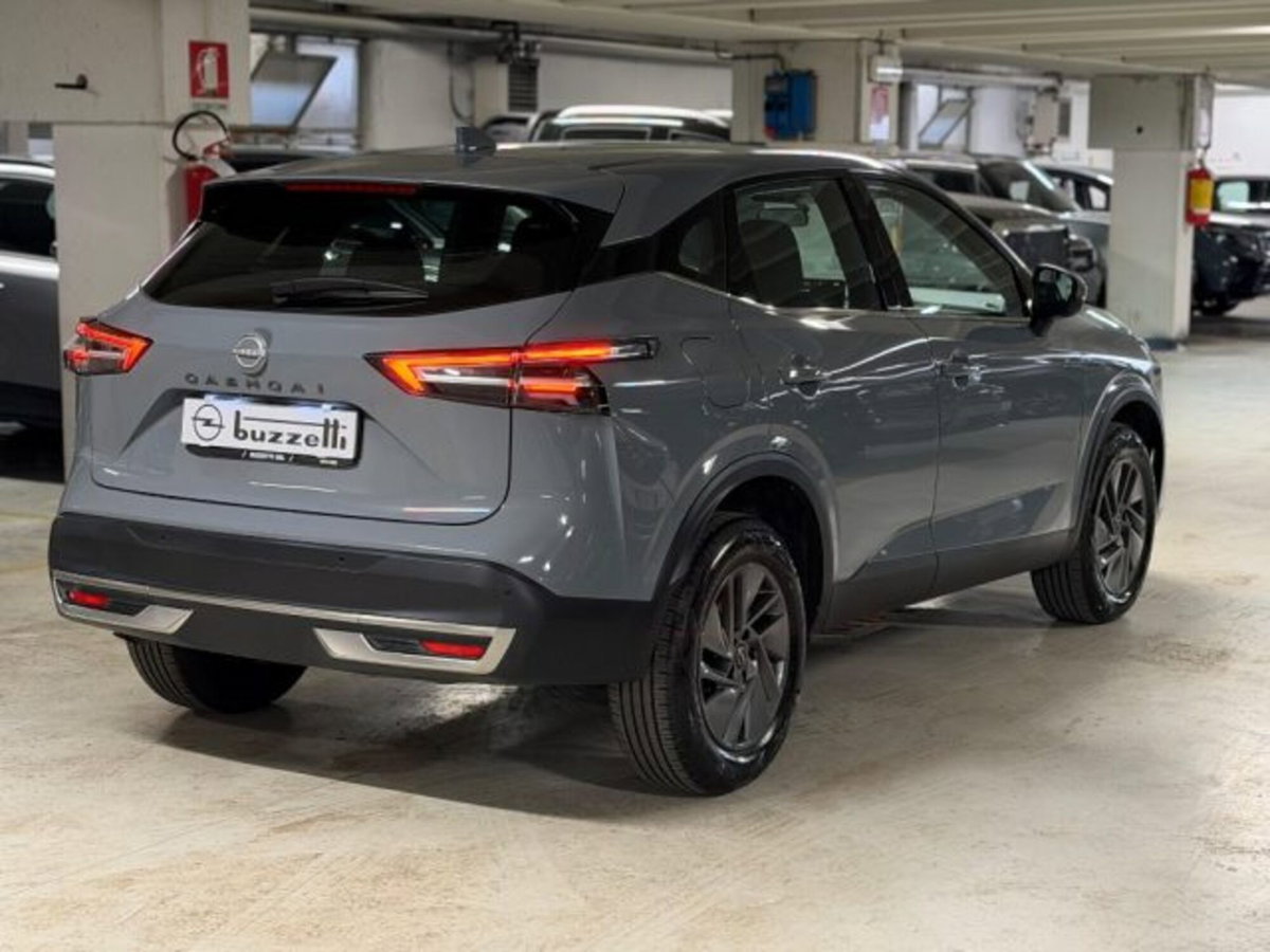 Nissan Qashqai 1.3 mhev Acenta 2wd 140cv (4)
