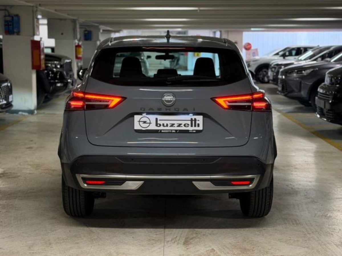 Nissan Qashqai 1.3 mhev Acenta 2wd 140cv (5)