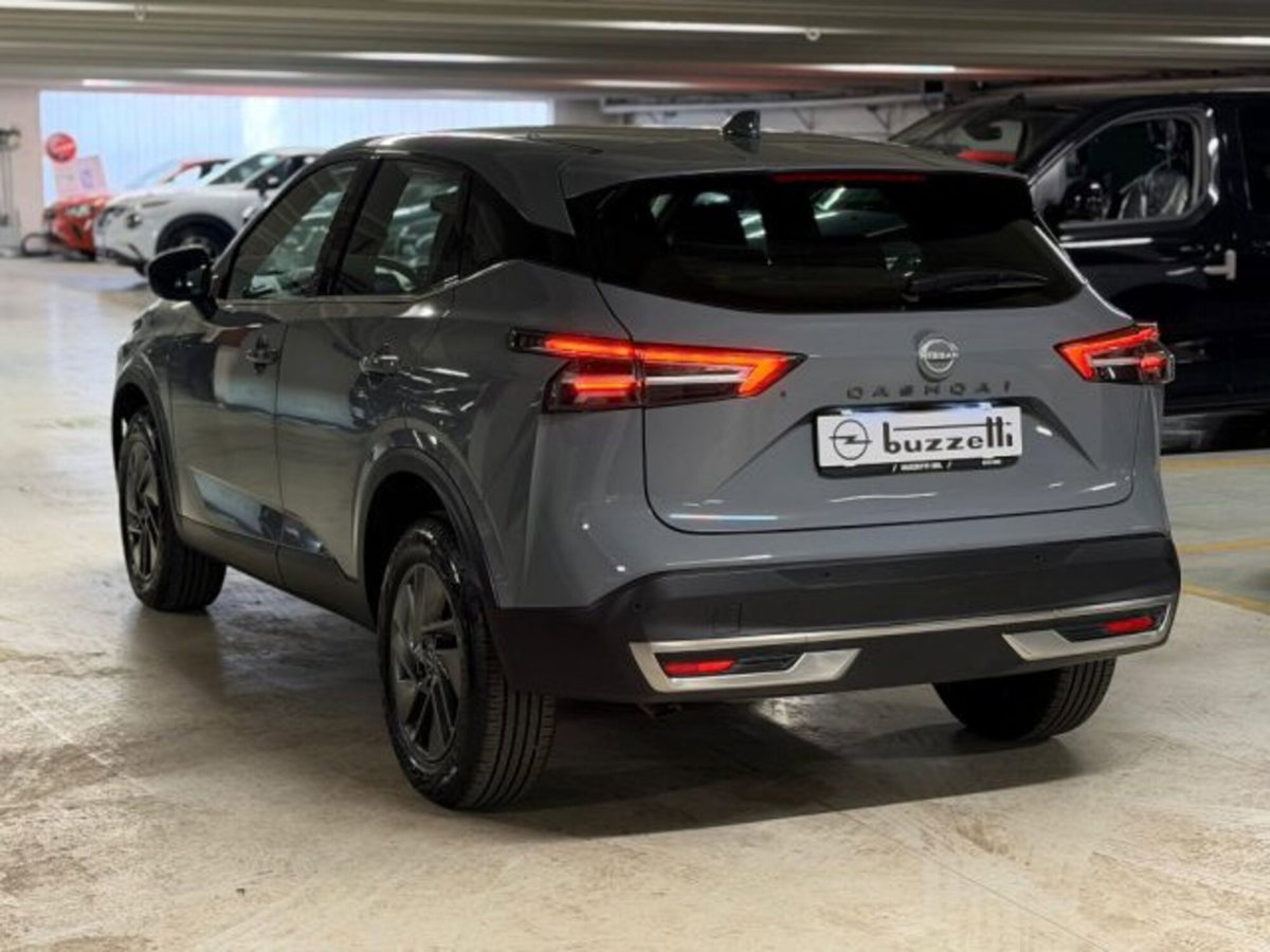 Nissan Qashqai 1.3 mhev Acenta 2wd 140cv (6)