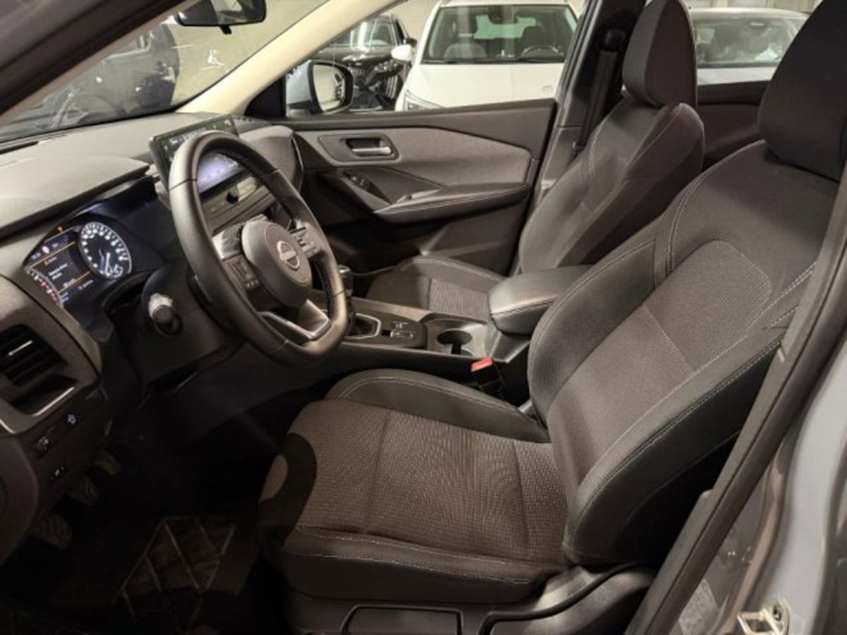 Nissan Qashqai 1.3 mhev Acenta 2wd 140cv (8)