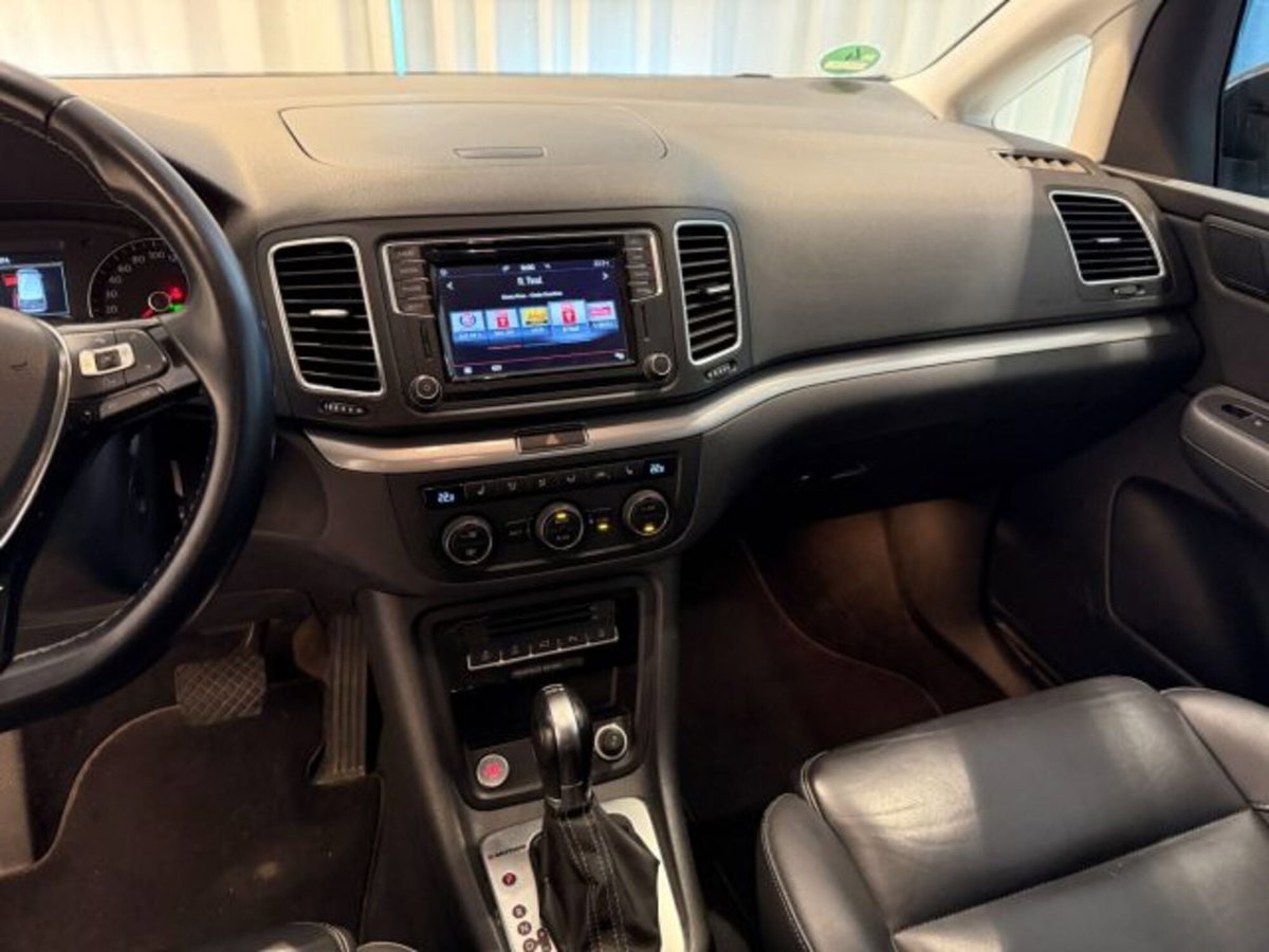 Volkswagen Sharan 2.0 TDI 184 CV SCR DSG Executive BlueMotion Tech. (8)