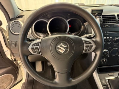 Suzuki Grand Vitara 1.9 DDiS 5 porte Crossover (10)