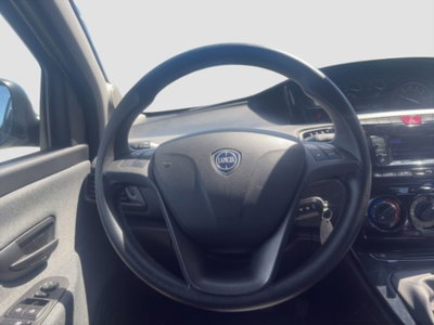 Lancia Ypsilon 1.0 FireFly 5 porte S&S Hybrid Silver Plus (12)