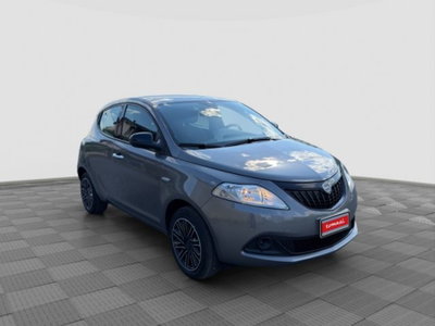 Lancia Ypsilon 1.0 FireFly 5 porte S&S Hybrid Silver Plus (7)