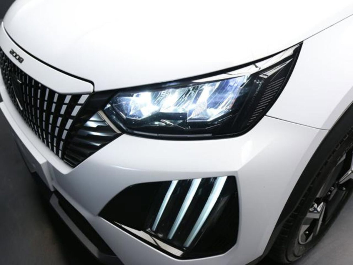 Peugeot 2008 1.2 puretech Allure s&s 130cv eat8 (11)