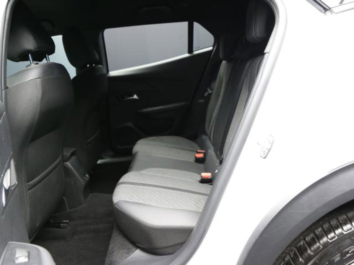 Peugeot 2008 1.2 puretech Allure s&s 130cv eat8 (9)