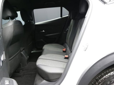 Peugeot 2008 PureTech 130 S&S EAT8 Allure Pack (9)