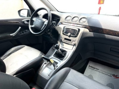 Ford Galaxy 2.0 TDCi 140 CV Ghia DPF (12)