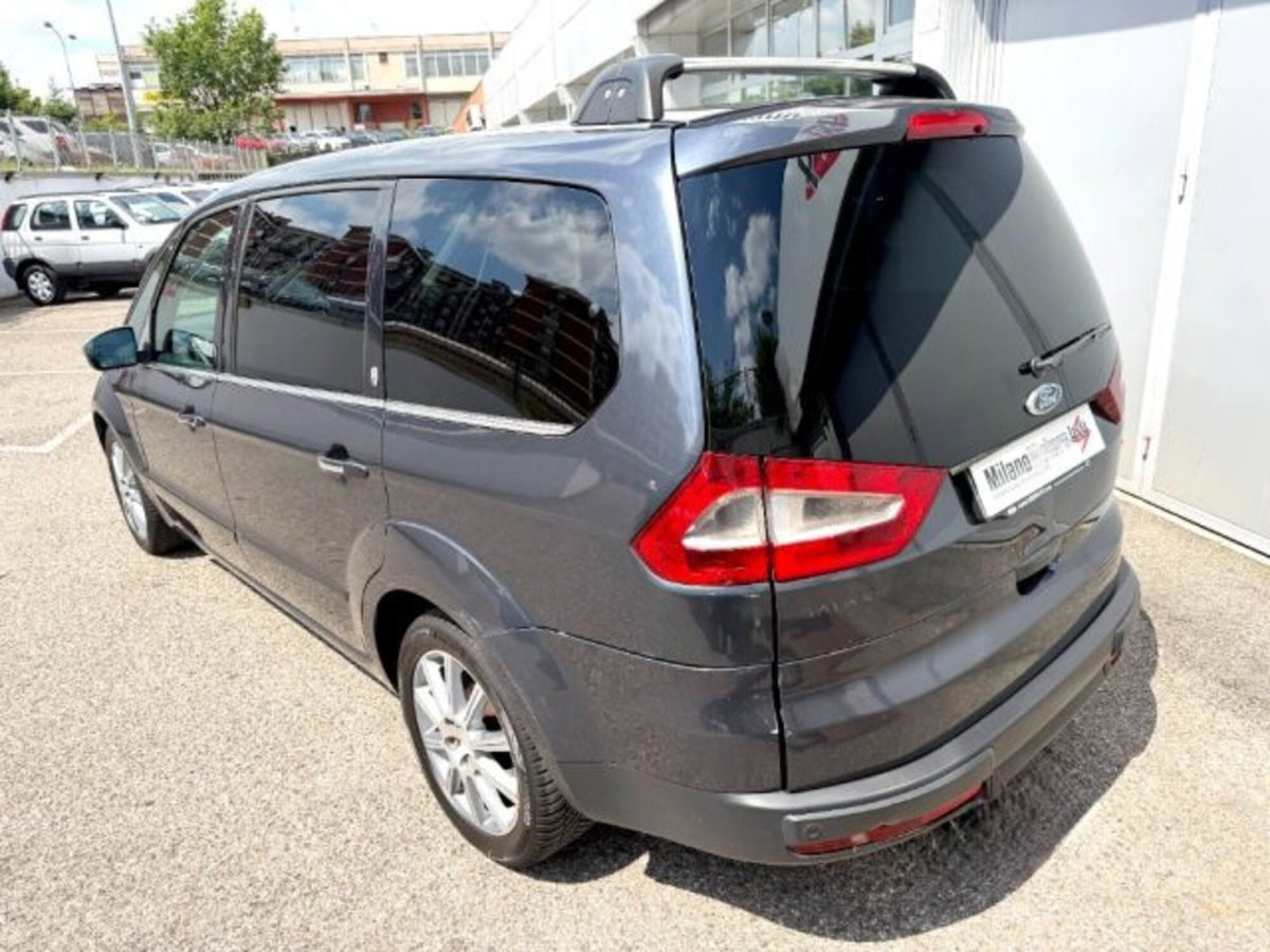 Ford Galaxy 2.0 TDCi 140 CV Ghia DPF (3)